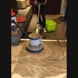 Jasa poles lantai keramik