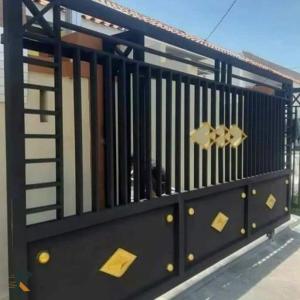 Best seller pagar garasi rumah minimalis