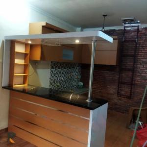 Kitchen Set Minimalis + Meja Makan/Meja Bar